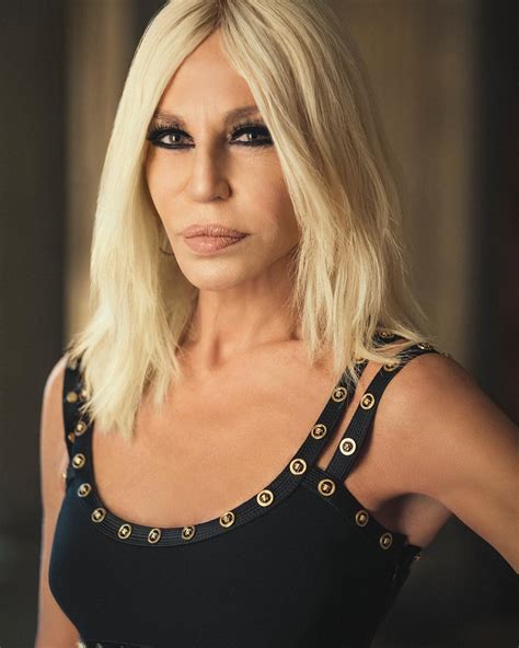 sfilata donatella versace